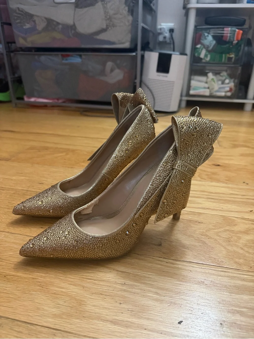 INC International Concepts Gold Crystal Bow Pointed-Toe Stilettos